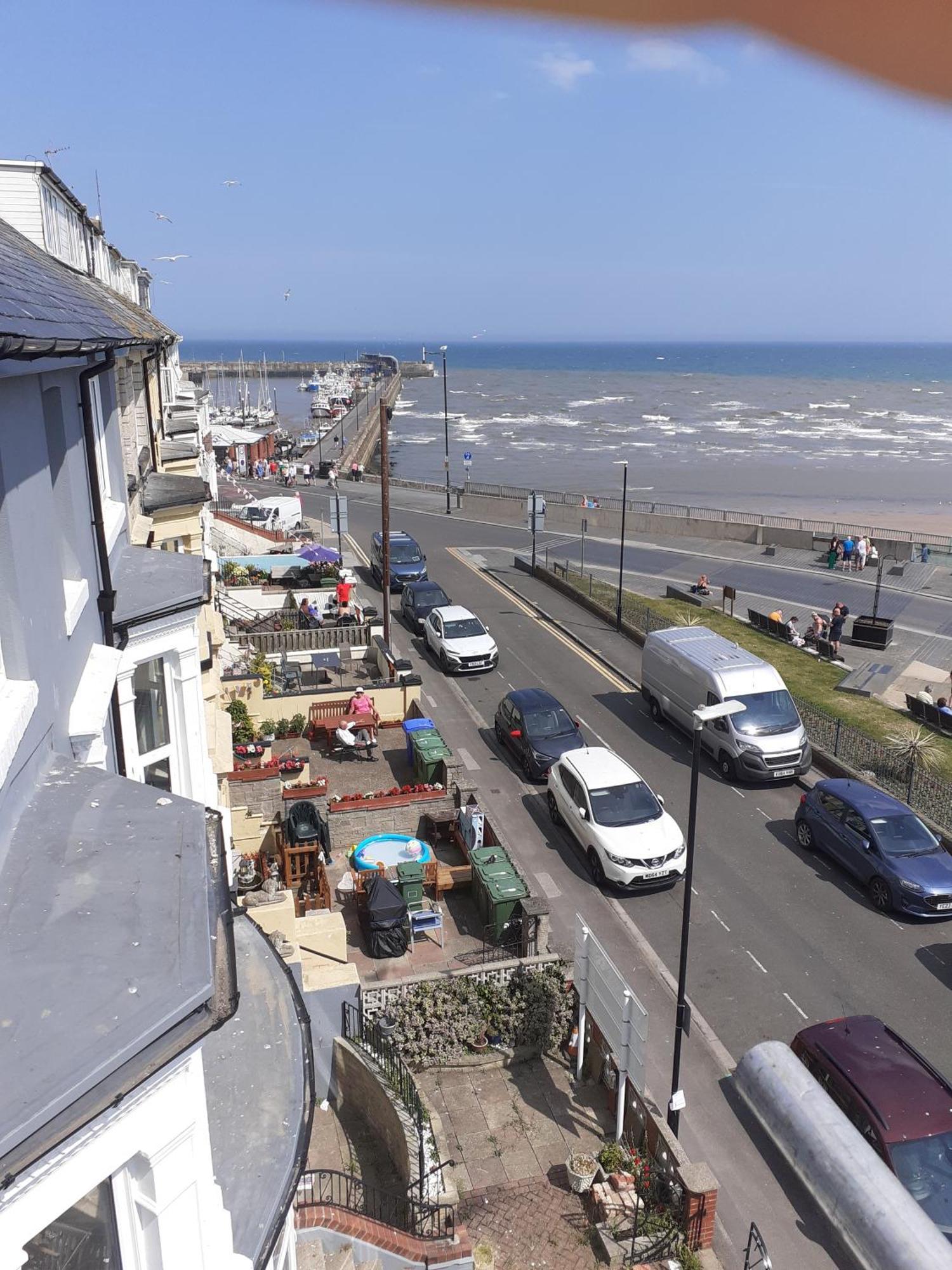 Southbay Flats Flat 1 *