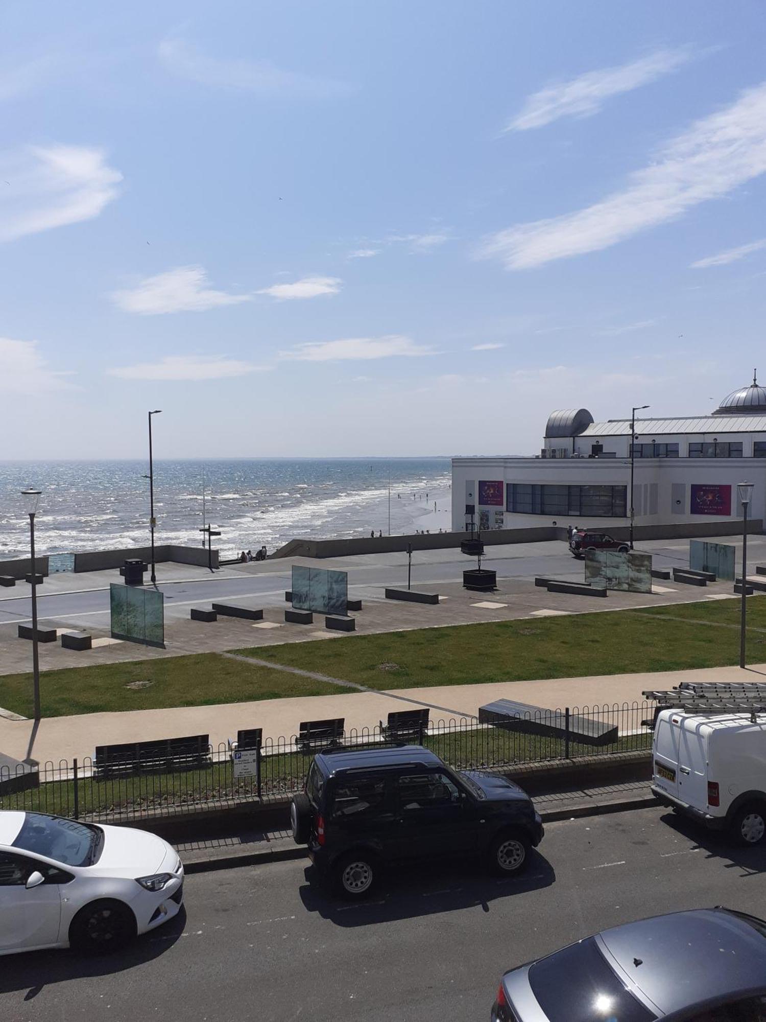 Southbay Flats Flat 1 *